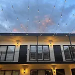 Bevonshire Lodge Motel