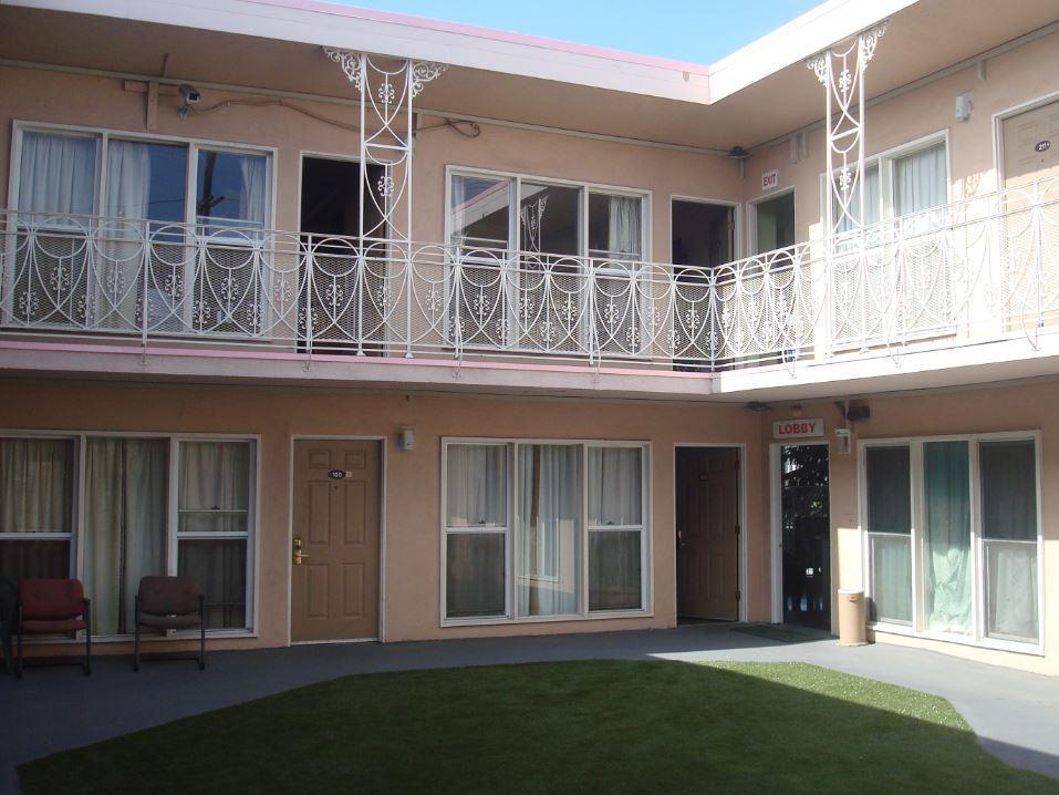 Bevonshire Motel